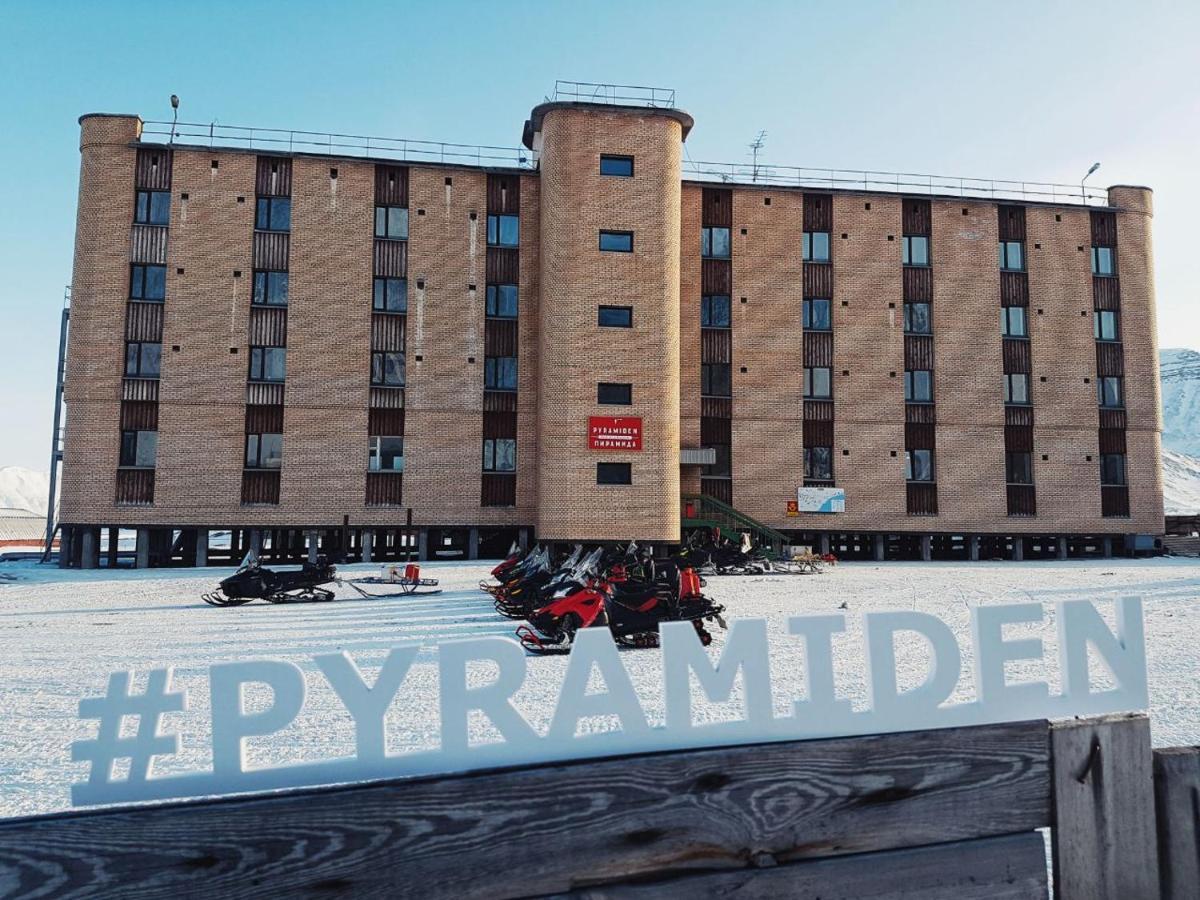 Hotel Pyramiden Exterior foto